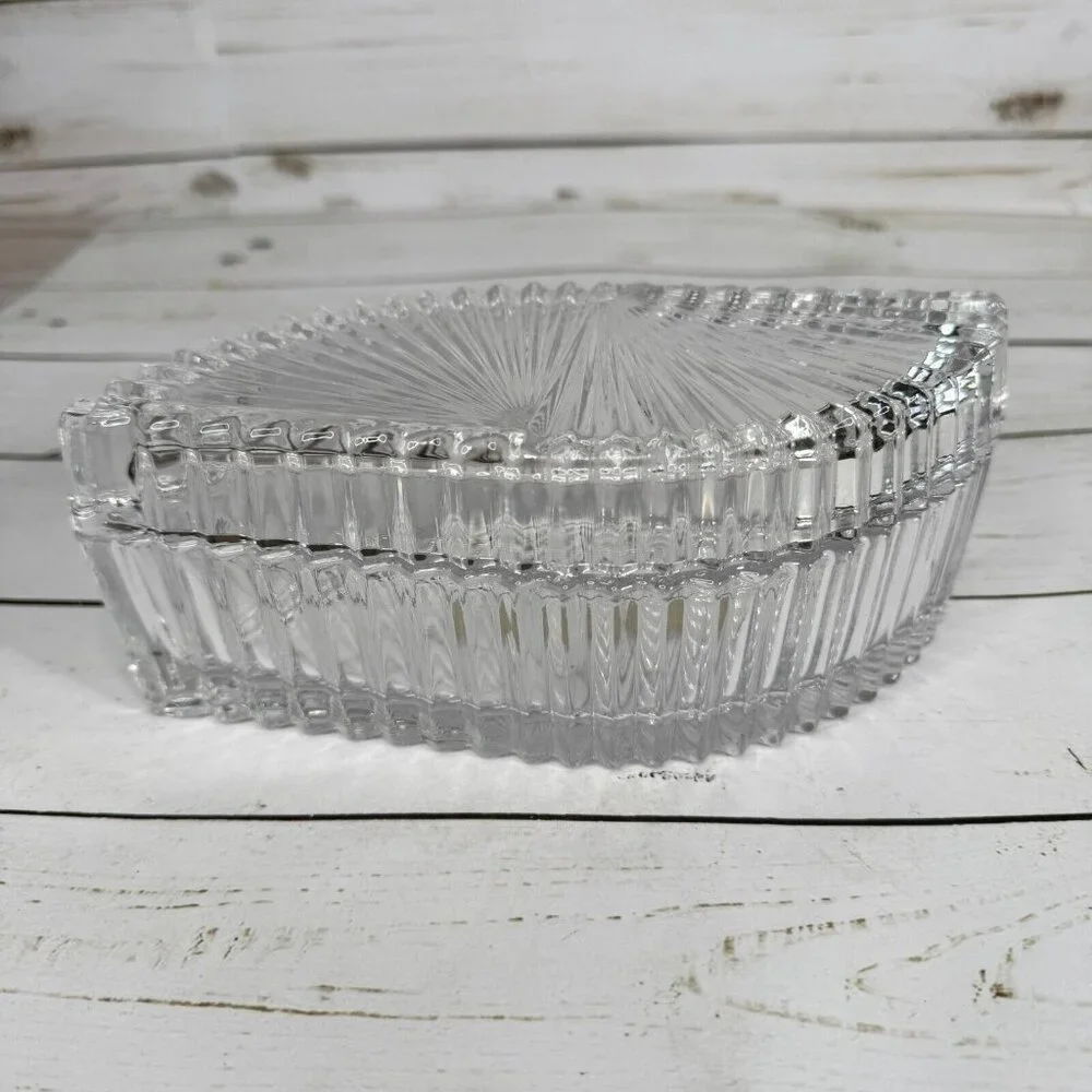 Mikasa Diamond Fire Crystal Glass‎ Covered Trinket Box Leaf Shape WY247/930